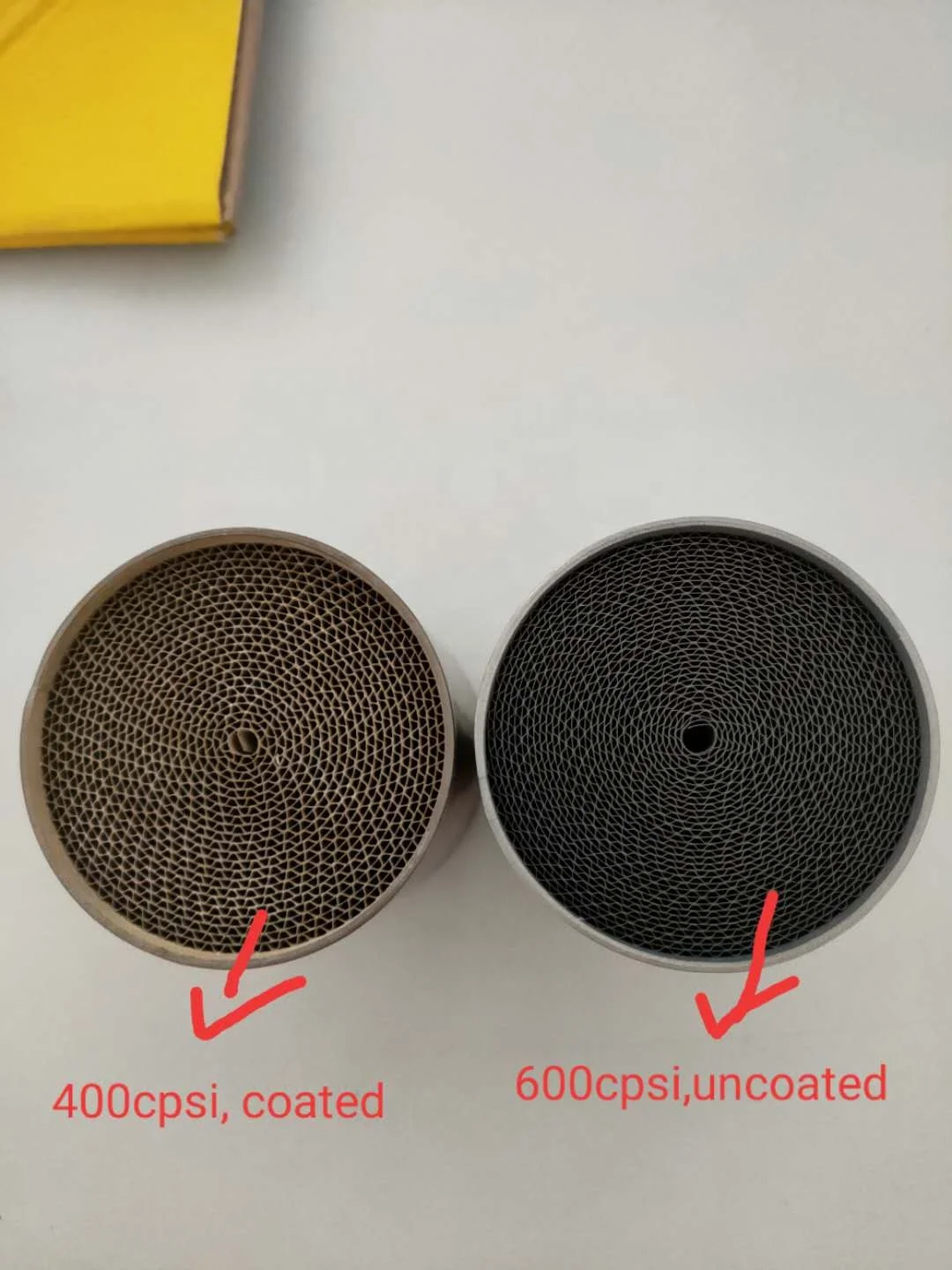 Catalisador metálico para motocicletas e carros