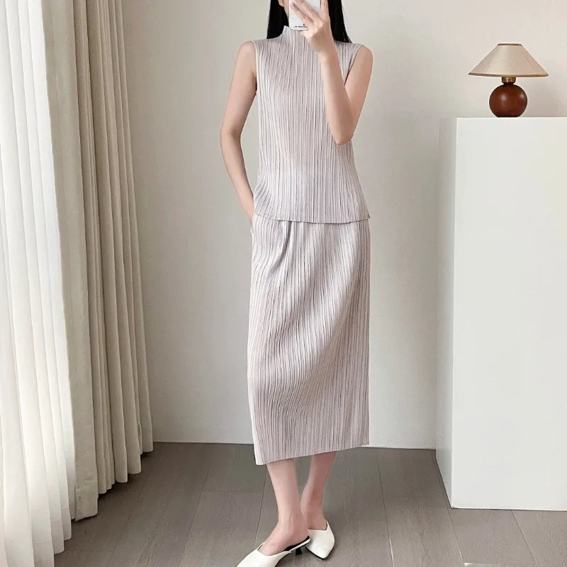 

Miyake Pleated T-Shirt 2026 Summer New High Neck Sleeveless Vest Commuter Korean Style Women Straight Skirt Elegant 2-Piece Set