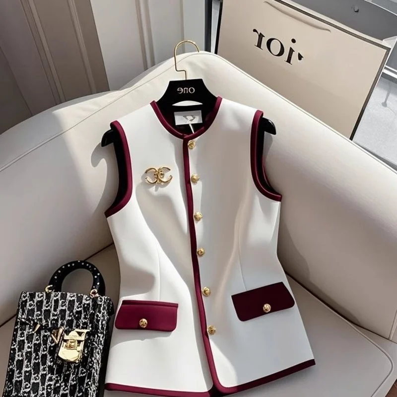 2025 Spring New Temperament Buttons Patchwork O-neck Sleeveless Tank Top Coat Women Clothing Fashionable Patchwork Letter Tops