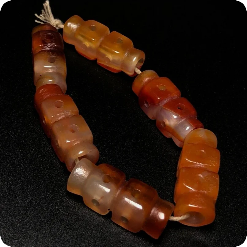 Tibetan Natural Red Old Agate Dzi Silkworm Carving Lulutong Beads Bracelet K1031