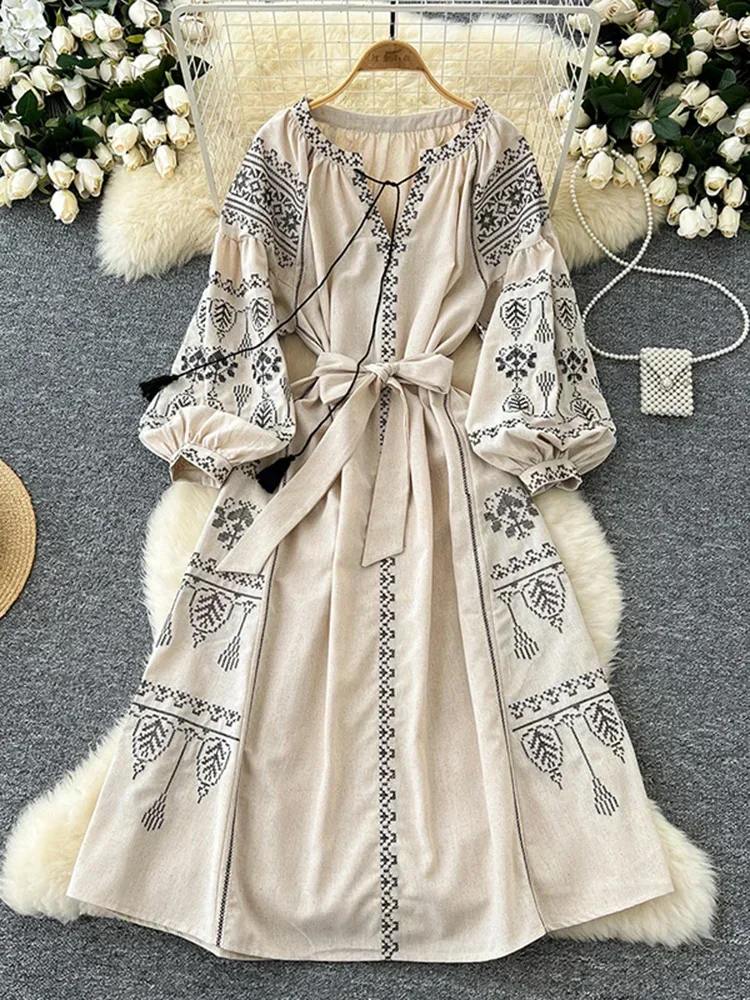 Bohemian Retro Ethnic Style Dress Women\'s Spring Autumn Embroidered Lace Up Lantern Sleeves Waist Cinching Long Dress A155