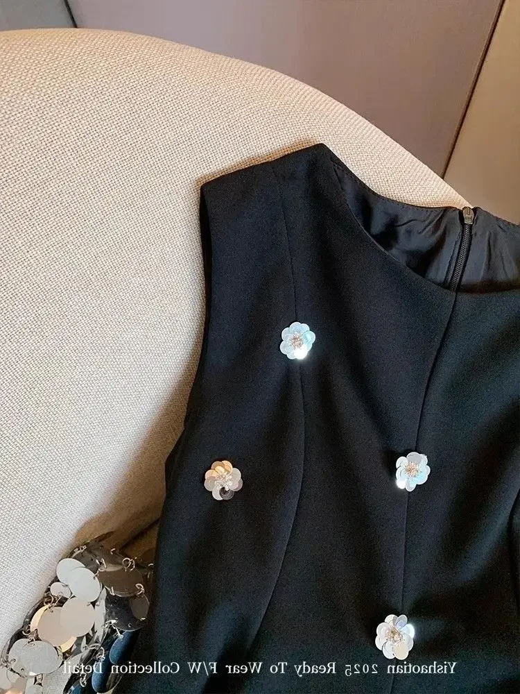 Chaleco negro elegante con lentejuelas y flores en 3d para Mujer Y2k, Top negro con cintura ajustada y cuello redondo, novedad de verano 2025, Tops sin mangas para Mujer