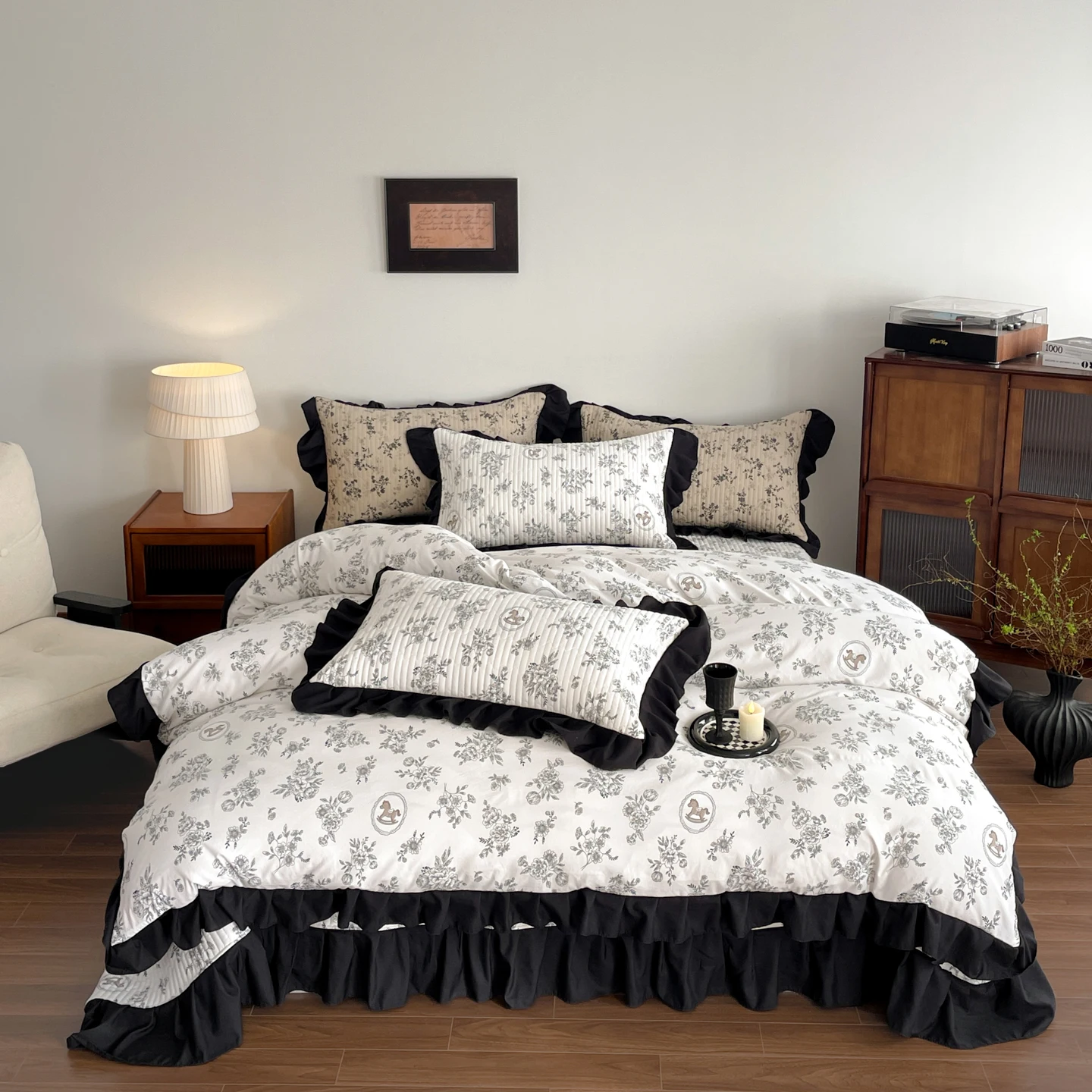 Floral Printed Duvet Cover with Ruffles Single/Queen/King Size Quilt Cover Black and White 이불커버 funda nordica 220 x 240