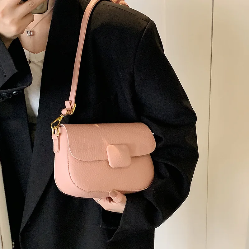 ​ ​ Bolso cuadrado compacto de lujo para mujer, bandolera de cuero de Caviar de primera calidad, correa de cadena, minimalista, para el almuerzo, con fecha, compañero esencial listo