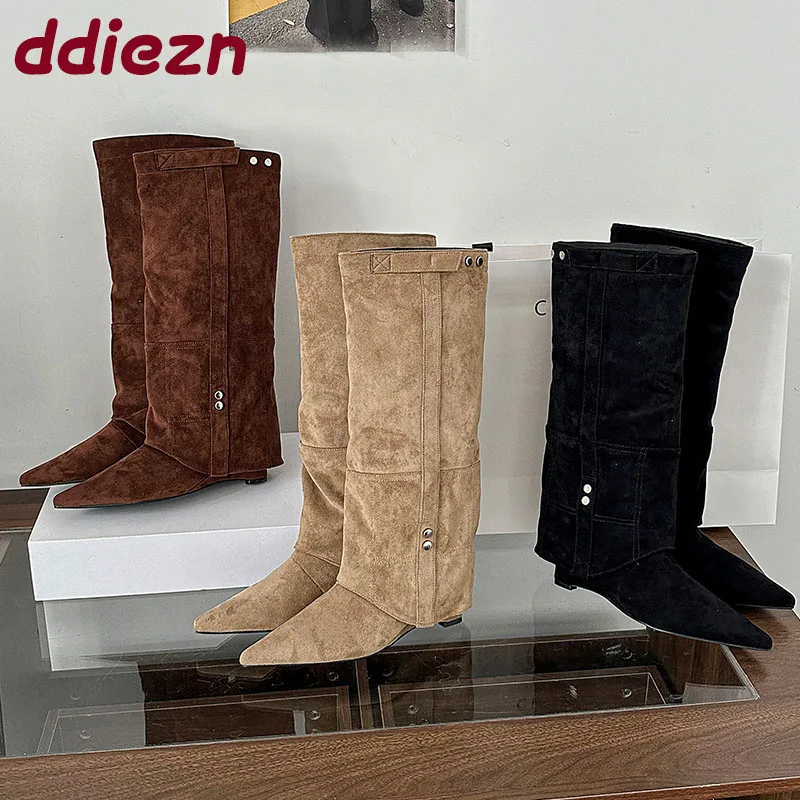 

Женские современные сапоги до колена с острым носком на танкетке, модные женские высокие сапоги из флока, женские туфли-лодочки на низком каблуке