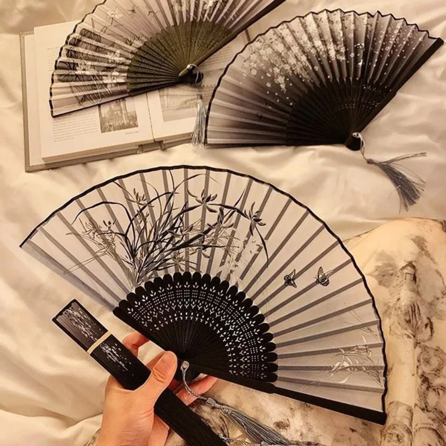 1pc Retro Ink Orchid Silk Folding Fan  Chinese Style Ancient Lotus Hand Fans Close Friend Gift Classic Hanfu Decorated Crafts