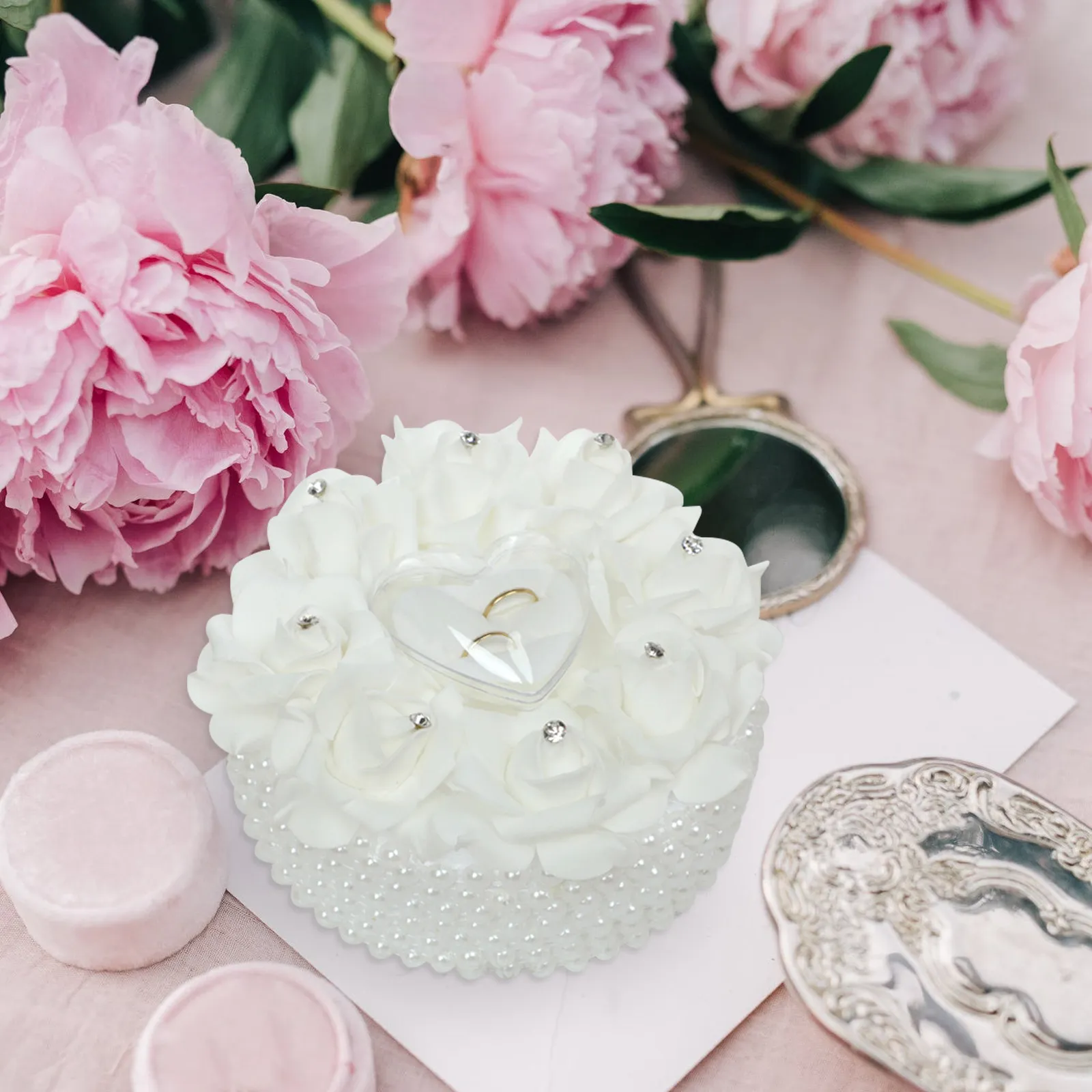 

1Pcs Pearl Butterfly Knot Wedding Ring Pillow Cushion Creative Bridal Ring Case Heart Pattern Wedding Supplies Elegant