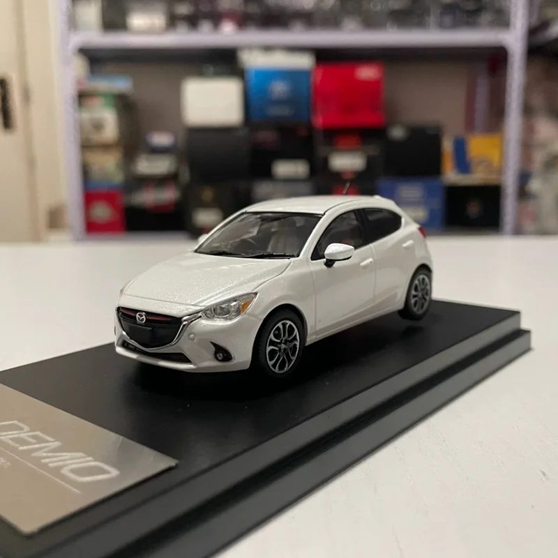 (Old Stock Partial Bubbling)Hi-Story 1:43 2014 DEMIO XD Touring Alloy Car Model Desktop Decoration Unique Gift Collectibles Toy
