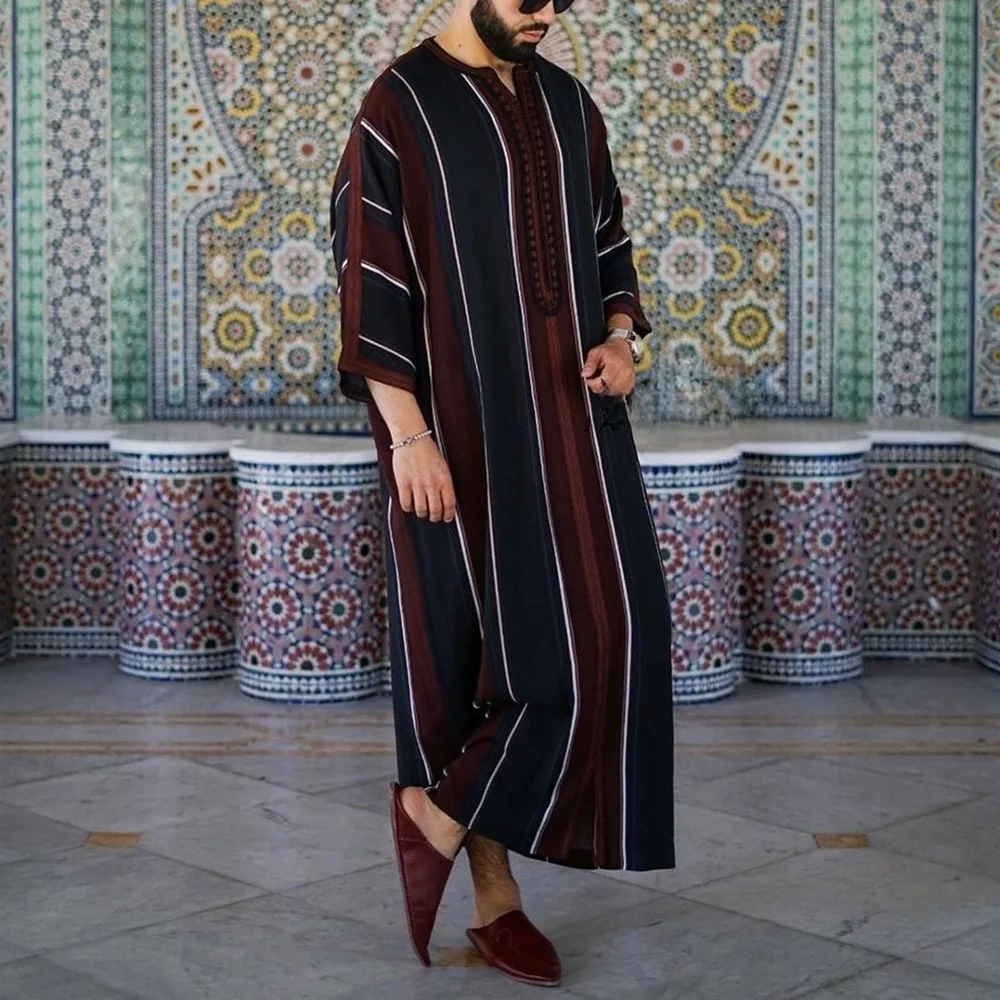 

2026 Black Muslim Robe Arabic Thin Stripe Print Lightweight Islamic Dress