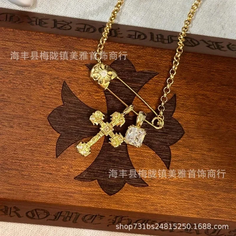 New Crowe Cross Sugar Cube Diamond Flame Necklace Pin Necklace Niche Internet Celebrity Versatile Men's and Women's Collarbone Chain