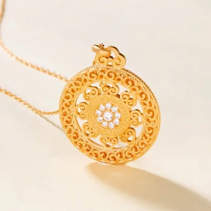 Exquisite 18K AU750 Gold Necklace with Auspicious Filigree Compass Pendant - The Perfect Gift for Girlfriends, Wives, and Family