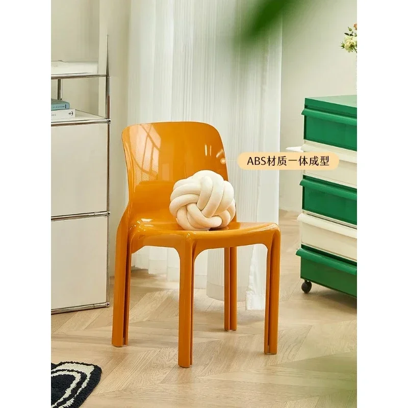 Lazy space plastic dining chair apartment designer Medieval green book table and chair Nordic online celebrity backrest chair