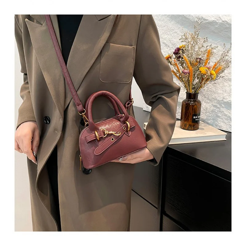 

High-End Women's Shoulder Bag Made Of Dahlia-Patterned Leather Boasting Paris Vintage Lightweight Soft Daily Refined Look​