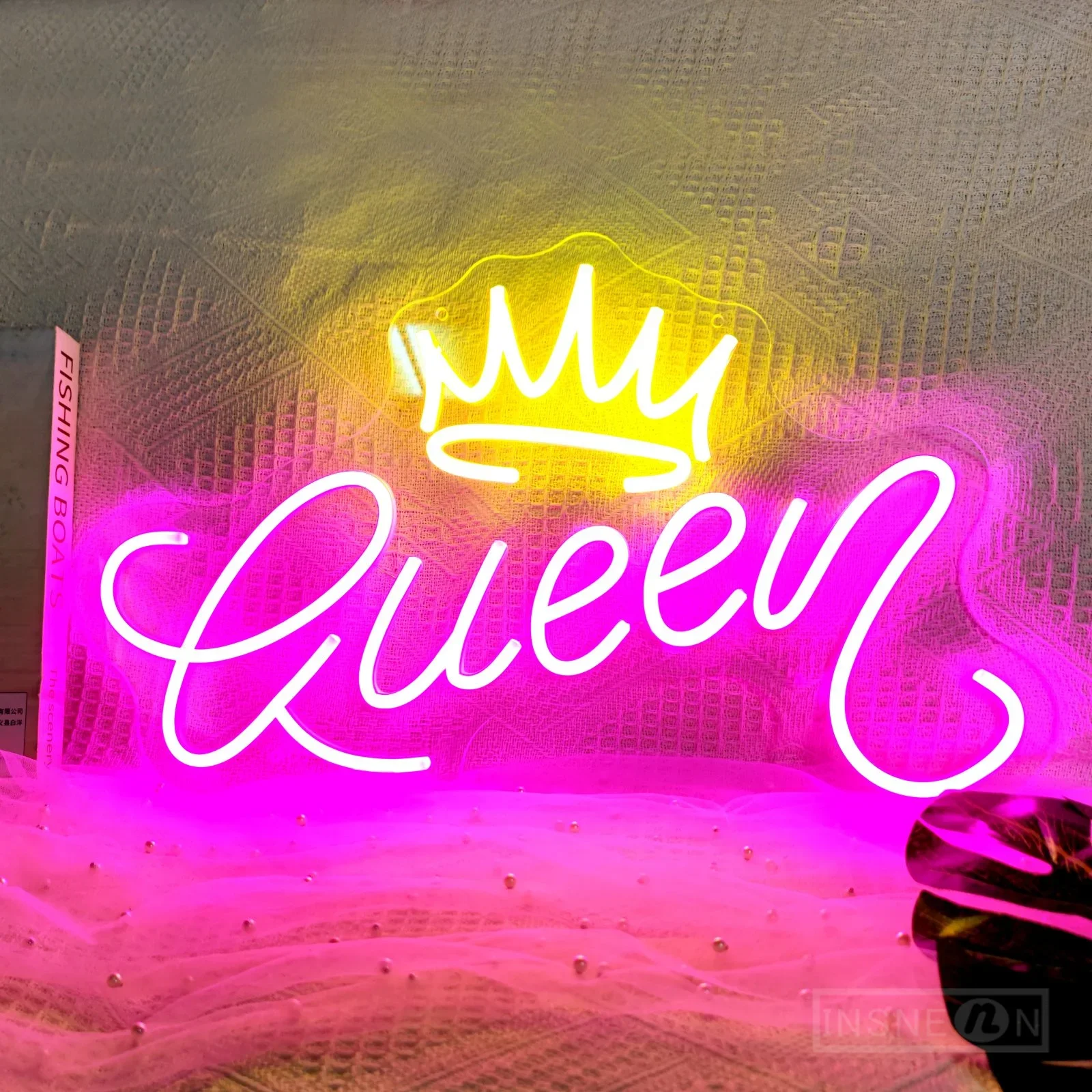 

LED Neon Signs Queen Flexible Neon Lights Wedding Art Party Bar Home Decoration Custom Neon Night Light Bedroom Decor Girl Gifts