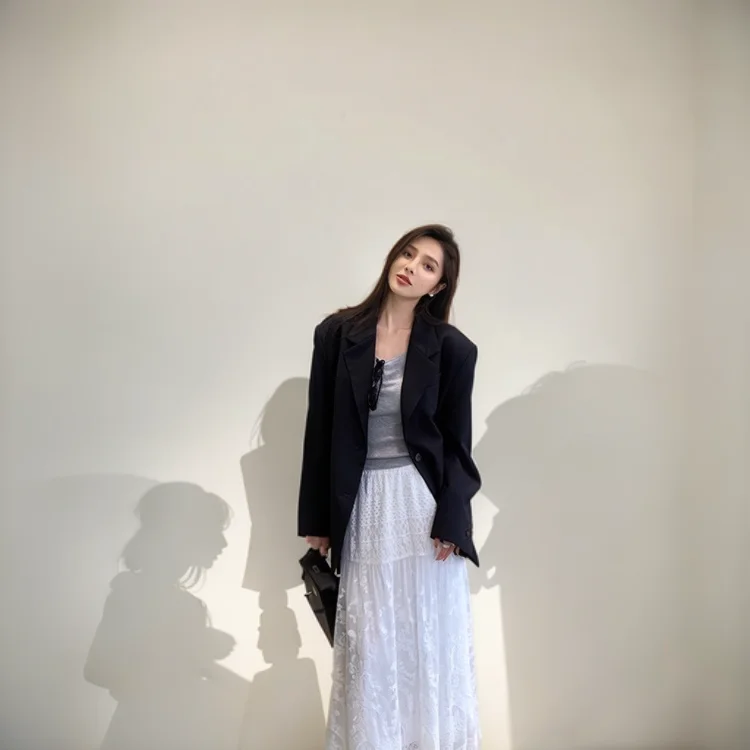 

Женский классический льняной пиджак класса люкс с прямым кроем, отложным воротником, отделкой из бисера, разрезом сзади и универсальным дизайном.