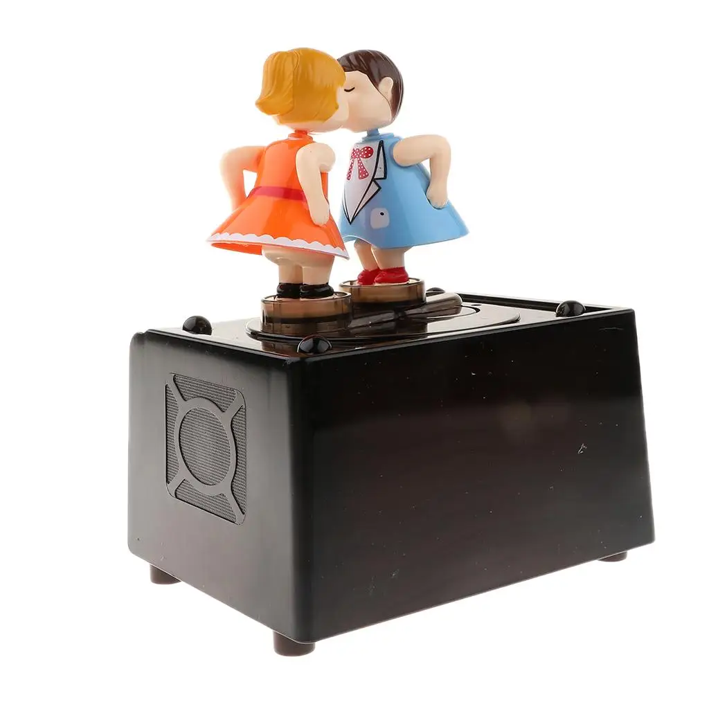 

Mechanical Music Box Retro Radio Model Resin Ornament Romantic Lover Kiss Gift for Desk and Home