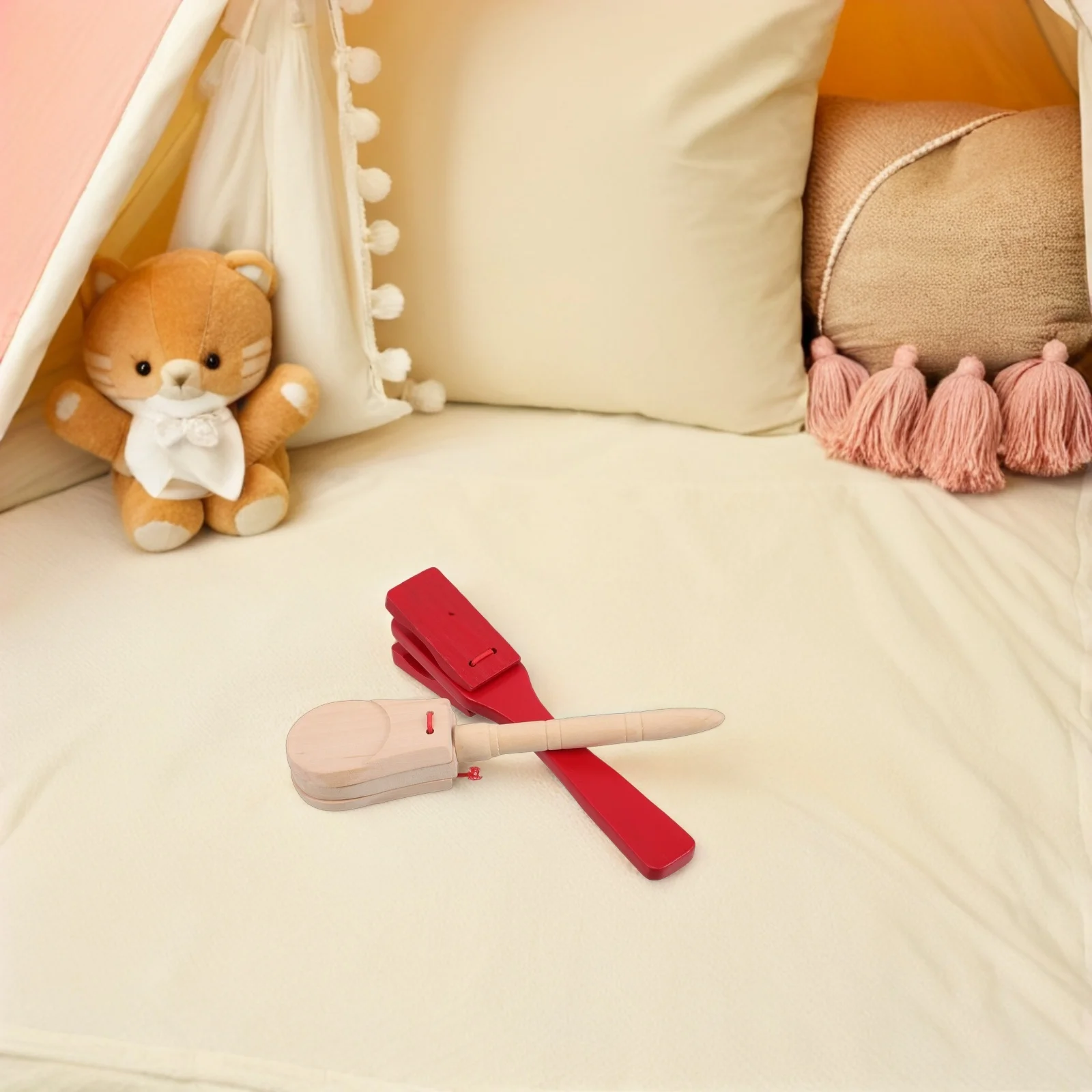 

2Pcs Wooden Clapper Castanets Kids Long Handle Clapper Stage Performance Children's Percussion Musical Instruments Early