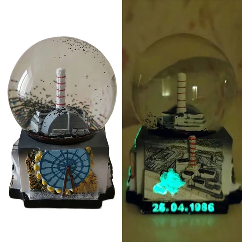 كرة الثلج لمحطة طاقة تشيرنوبيل الأوكرانية، زخرفة تذكارية للزوارة من بريبات #1