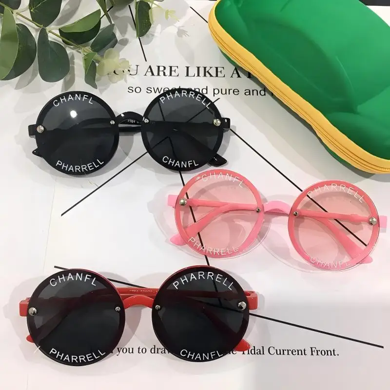 

Children's fashion letter sunglasses Boys UV glasses Fashion girls street casual wear accessories Outdoor travel Beach outing