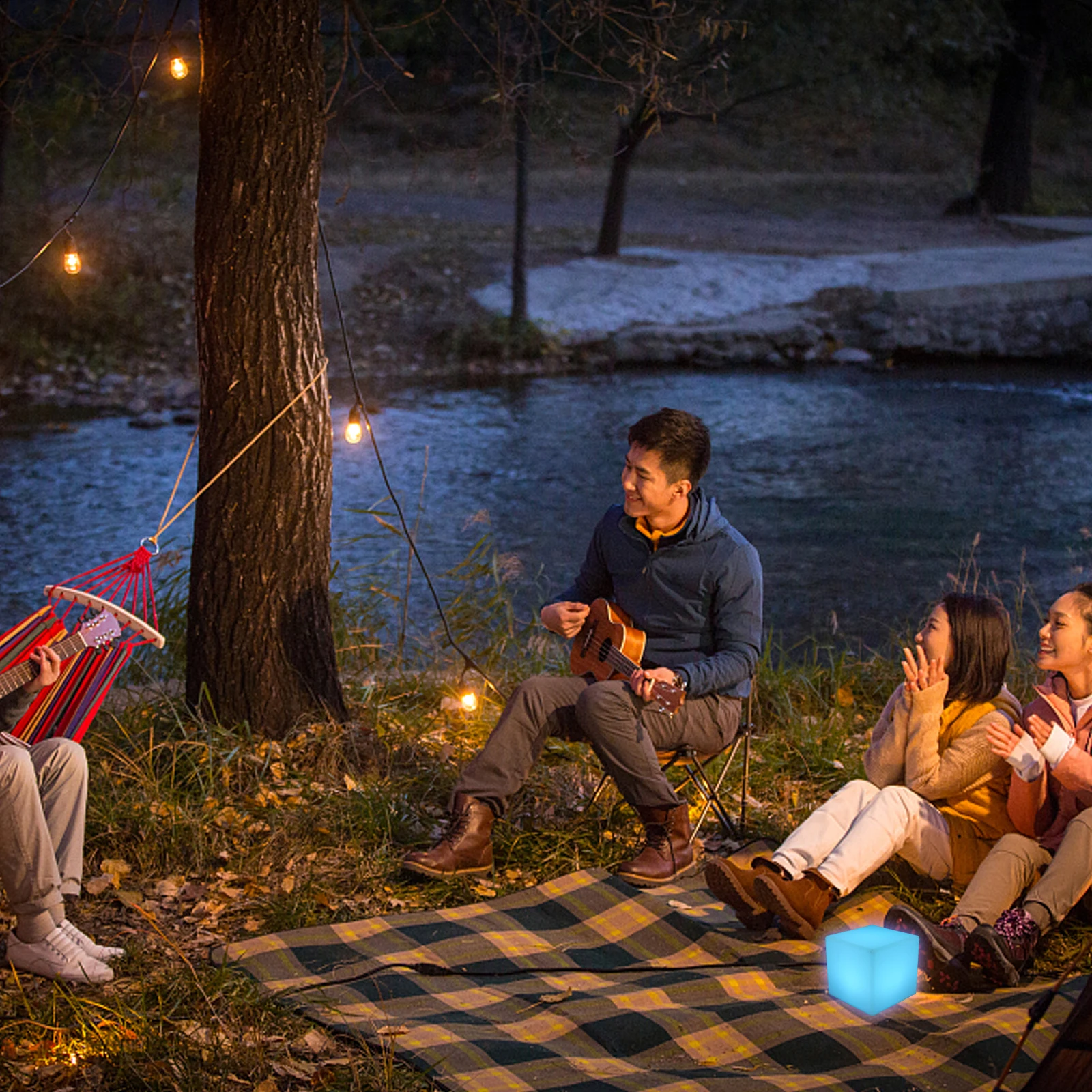 

Creative 15Cm Led Cube Light Color Changing Waterproof Lamp Outdoor Garden Decor Party Dry Powered Night Light For