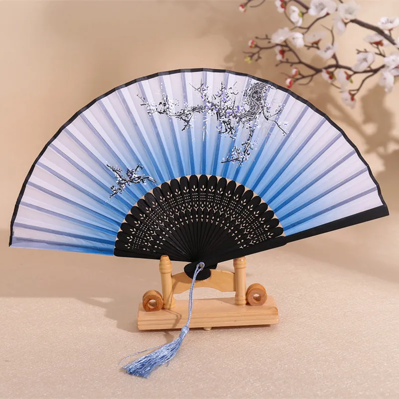 Chinese Vintage Cloth Fans Folding Folding Flower Fan Art Flower Patterns Handheld Handheld Wooden Handle For Art Exhibitions