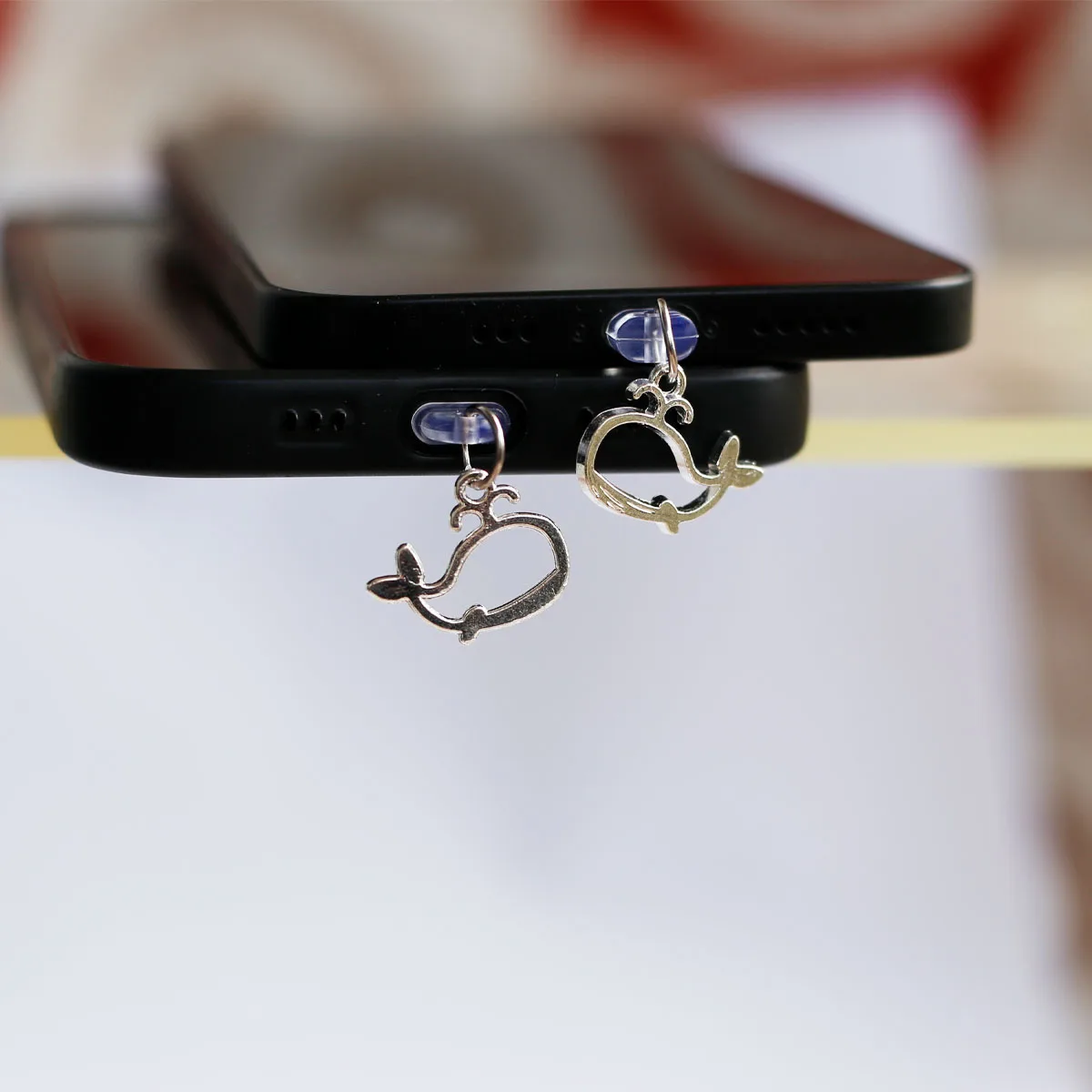 Abstract Small Whale Phone Dust Stopper Hangings Ornaments Pendant Accessories For Iphone Type-C Port Dust Plug Pendant Lanyard