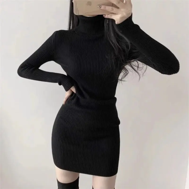 2025 autumn and winter new black high neck knitted dress for women, tight fitting, thick base sweater, hip hugging short skirt