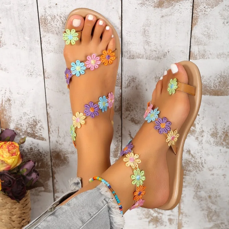 Summer New Flat Sandals Colorful Butterfly Flower Decorated Beach Sandals Outdoor Large Size Women\'s Sandals for Women