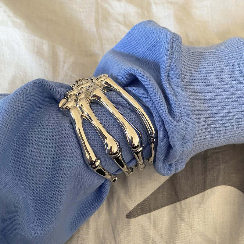 Niche Punk Dark Skull Ghost Claw Bracelet Men and Women Trendy Goth Personality Hip-hop Cuffs Hair Ring Hallowen Gift