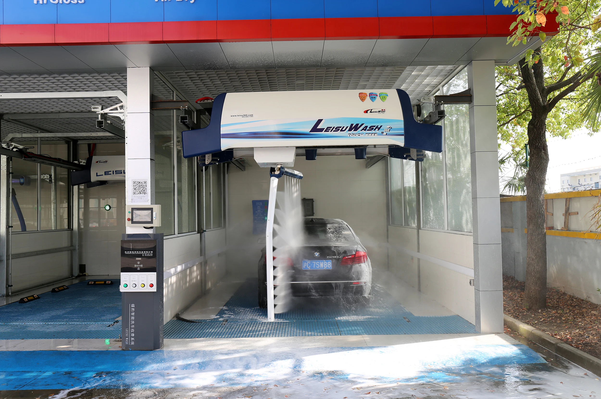 Leisuwash 360 plus automatic  with good price with 3 years warranty  car wash machine