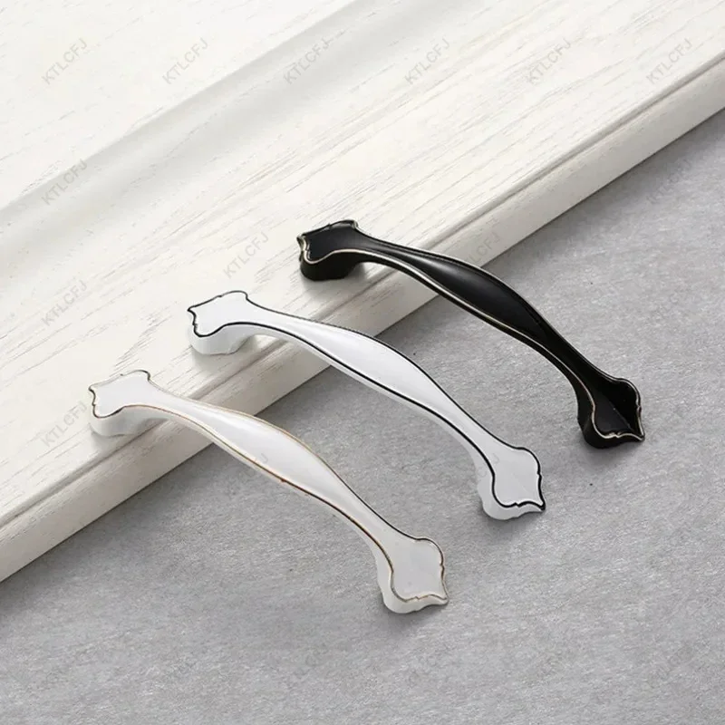 Fuji Black/White Gold Edge Handle Simple Bright Faced Drawer Door Wardrobe Open Door Handle European Simple Handle