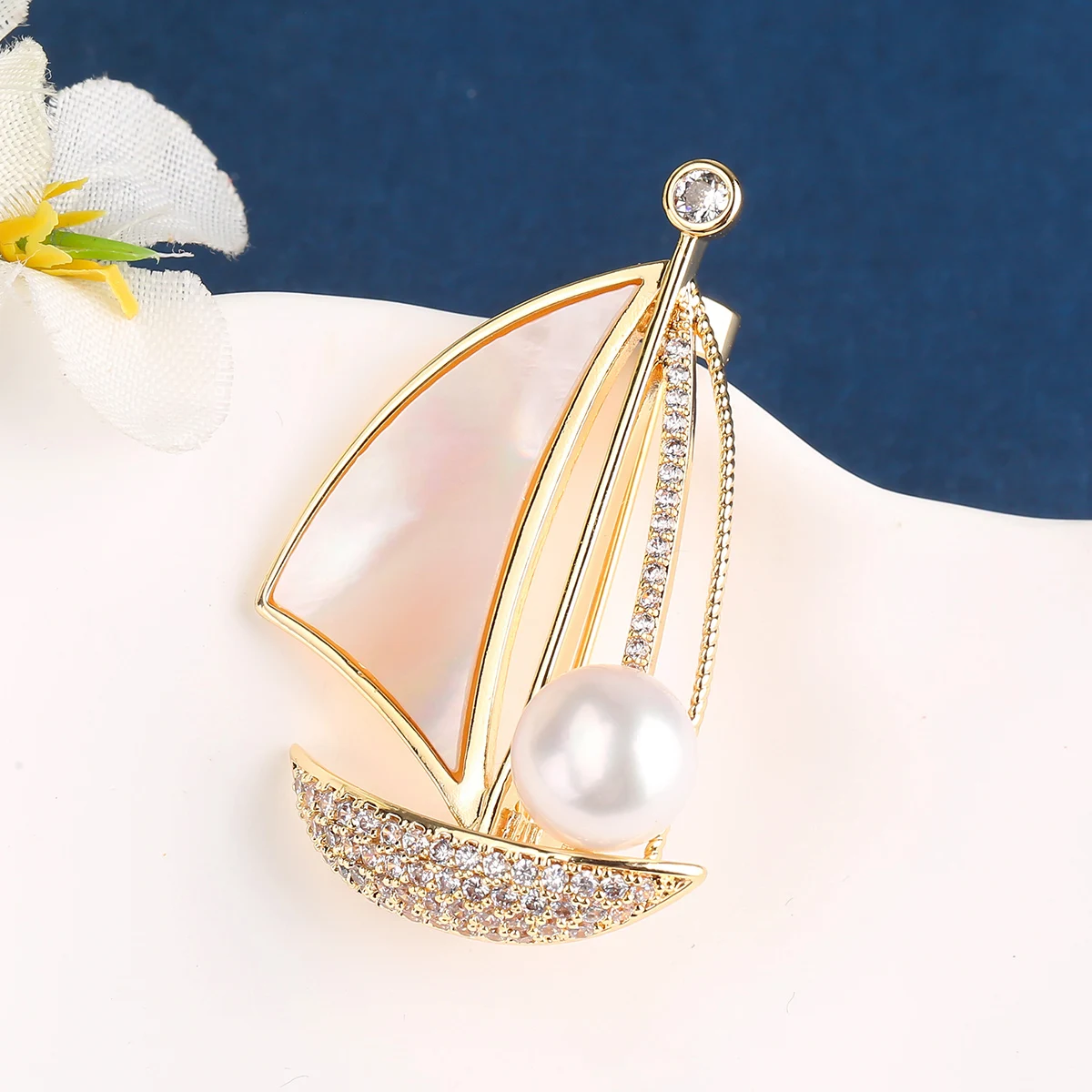 Fashion Hot Selling Pearl Brooch Shell Inlaid Sailing 18K Real Gold Color Plating Women's Birthday Party Clothing Accessories