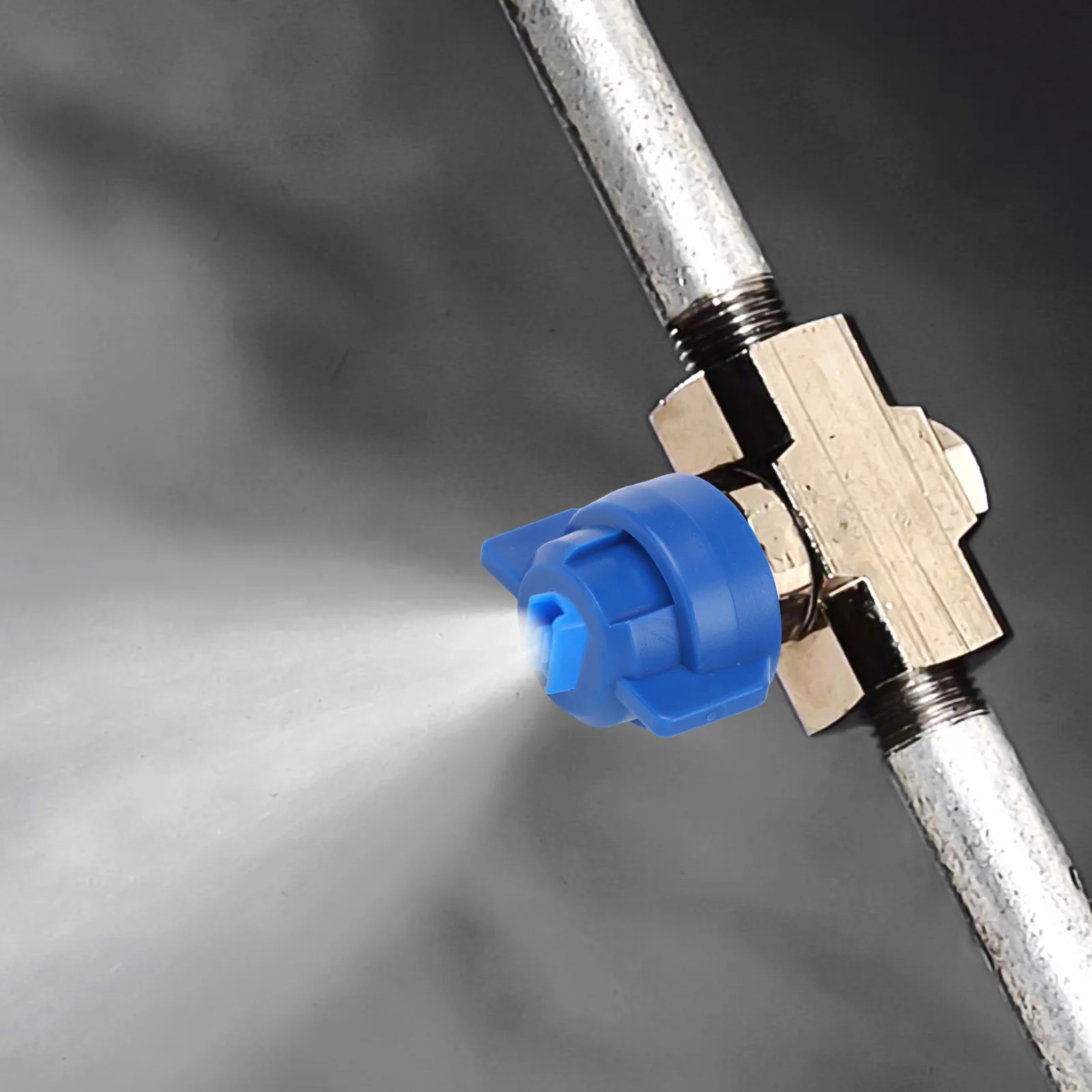 

Fan Shaped Nozzle Agricultural Spray Nozzle Uniform Coverage Wide Spray Pattern Fine Atomization Prevents Drift