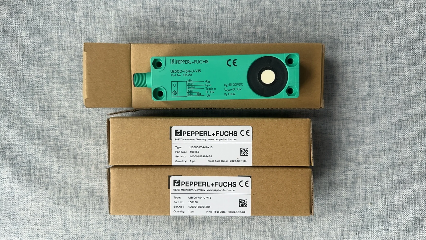 Ultrasone sensor UB500-F54-U-V15