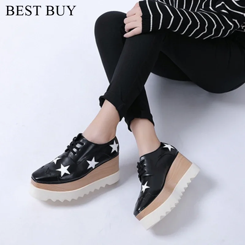 

2022 Autumn Women Patent Leather Stars Flat Platform Casual Shoes Fashion Lace Up Brogue wedge Height increasing Shoes Footwear