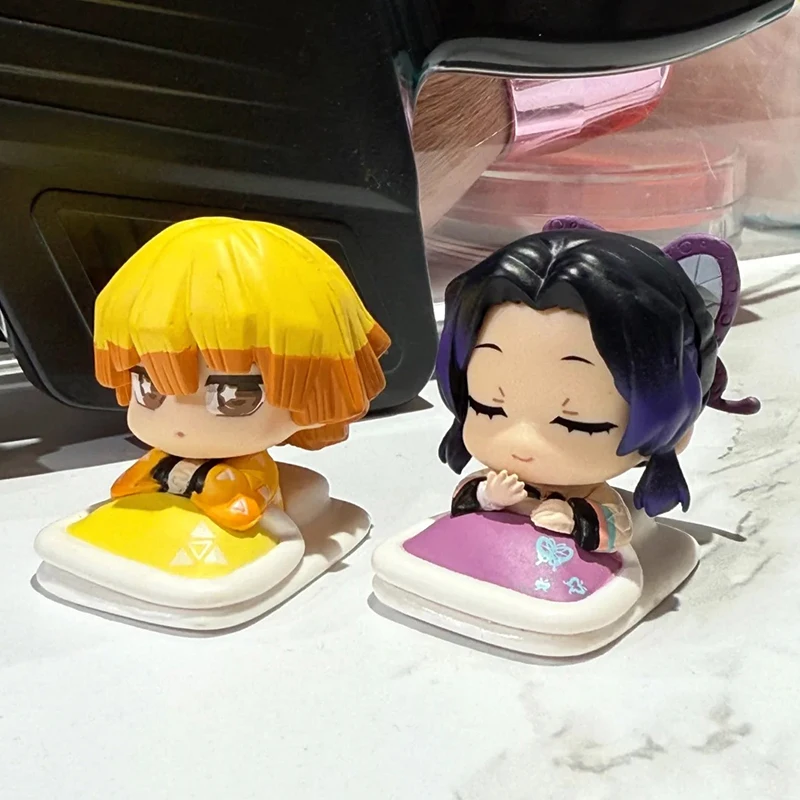 En Stock STASTO Demon Slayer Zenitsu durmiendo Ver Gashapon Castillo infinito Arco Agatsuma figura lindo Anime cápsula colección de juguetes