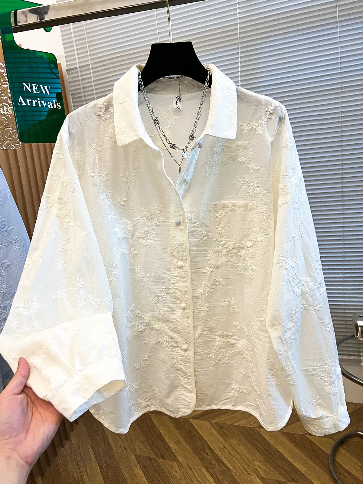 

Fashion Floral Embroidery Women's Shirts Long Sleeve Lapel Single-breasted Female Clothes Loose Lady Blouses