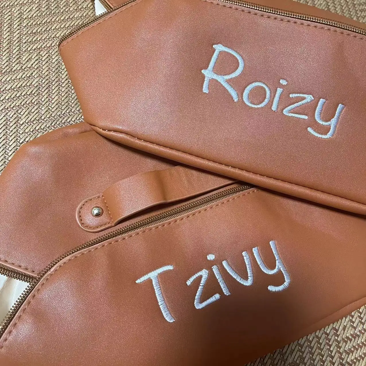 Personalized Embroidered Name Make Up Bag Custom Bridal Shower Proposal Travel PU Cosmetic Bag Christmas Birthday Gifts For Her