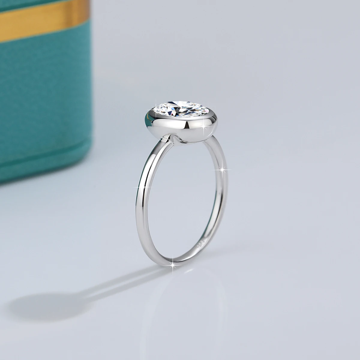 

2CT Oval Moissanite Rings for Women Solid 18K Gold Palted 925 Silver Bezel Set Wedding Band Engagement Christmas Gift Jewelry