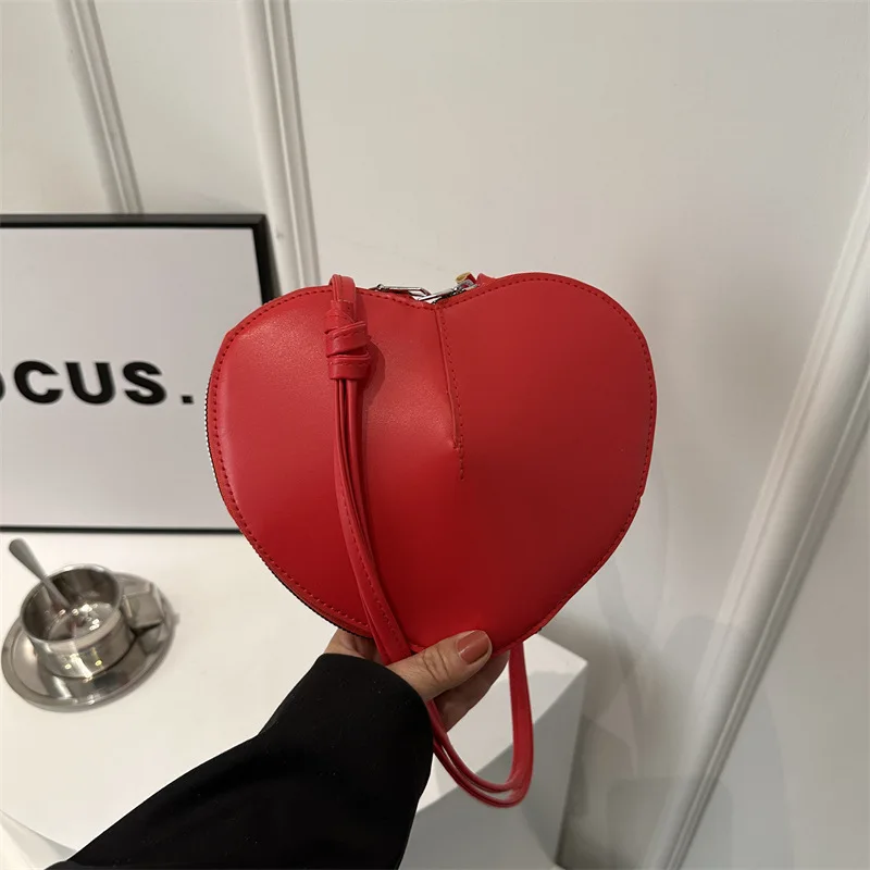 

2025 New Fashion Shell Heart Pattern Shoulder Bag for Women Cute Solid Color Mini Crossbody Purse Trendy Casual Chic Accent