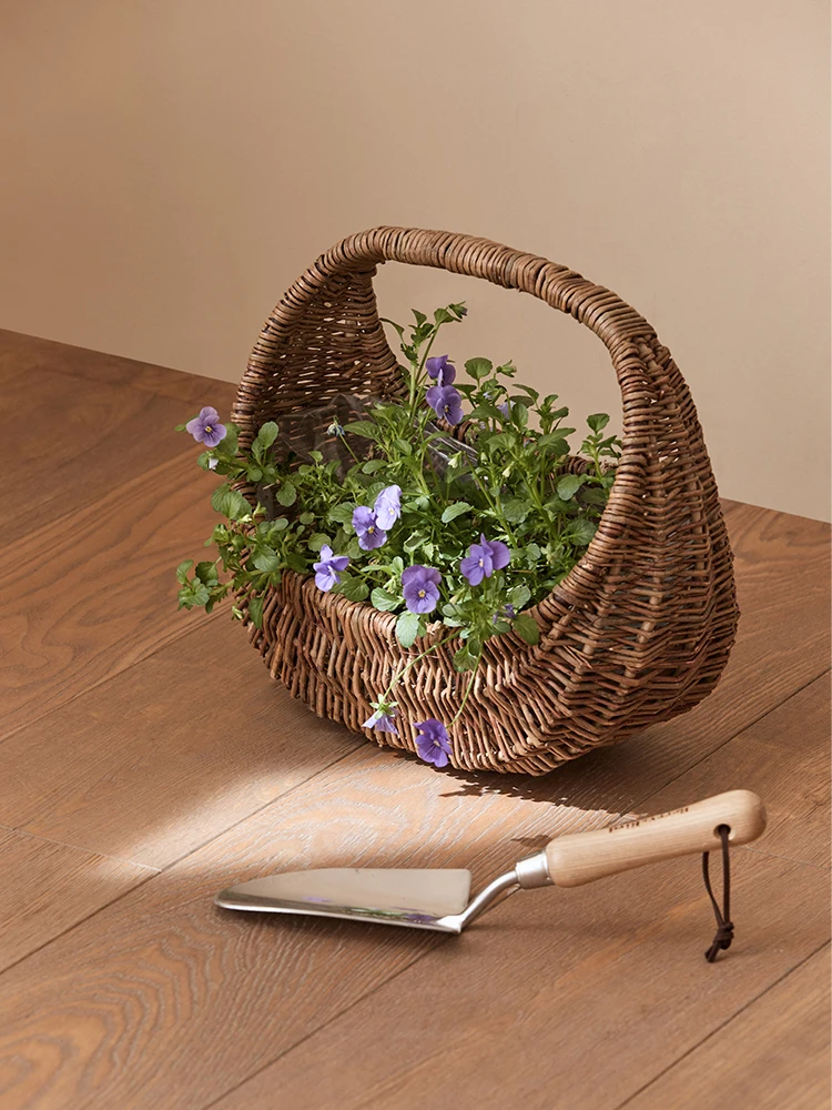 

Straw rattan handmade succulent flower pot, portable basket flower arrangement bamboo decorative flower basket
