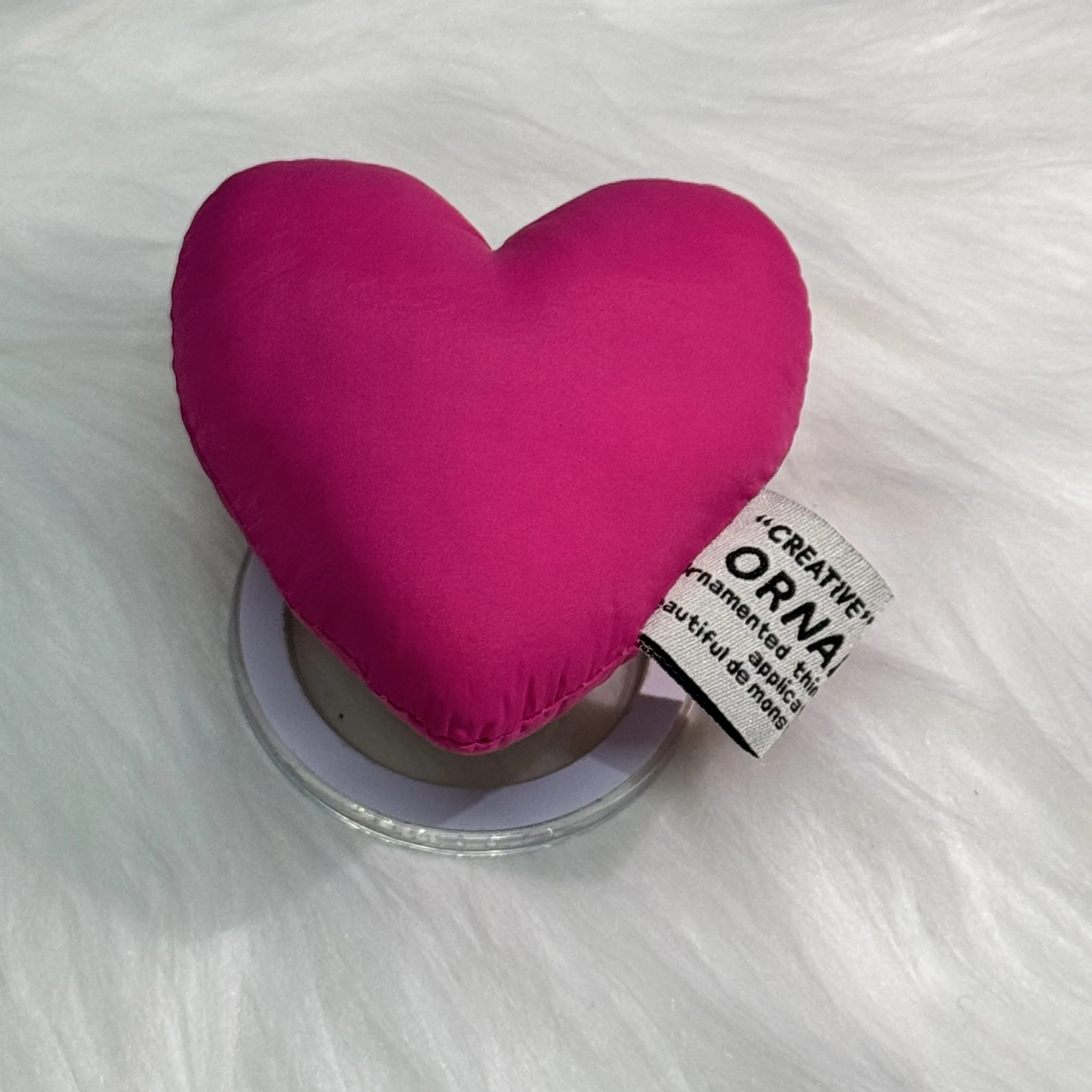 قوس مغناطيسي كوري جديد مشهور على شكل قلب. المتاجر مليئة بالمنتجات المشهورة عالميًا والتي تحبها الجميع #4