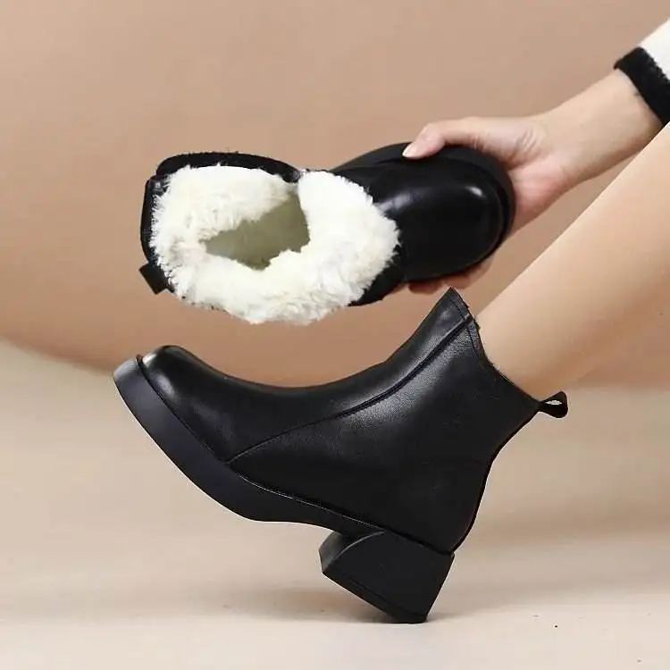 

Thickened Boots Women's Winter New Style Snow Boots Fleece Warm Women's Boots Northeast Cotton Shoes Short Boots