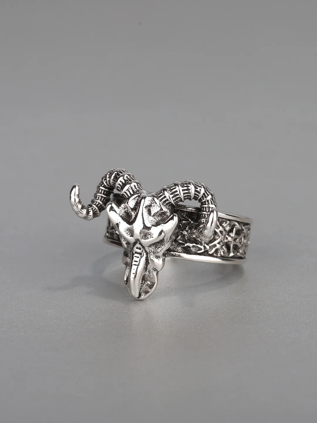 

Retro Black Goat Open Ring Men's Devil Satan Dark Style Small Audience Design Exaggerated Personality Ring Fashion Jewelry