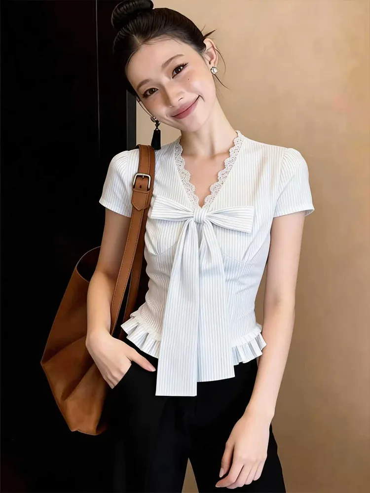 

French Style Lace V-Neck Striped Short Sleeve Shirt Women Summer Short Fit Knot Design Sensation Top Breathable Ski...