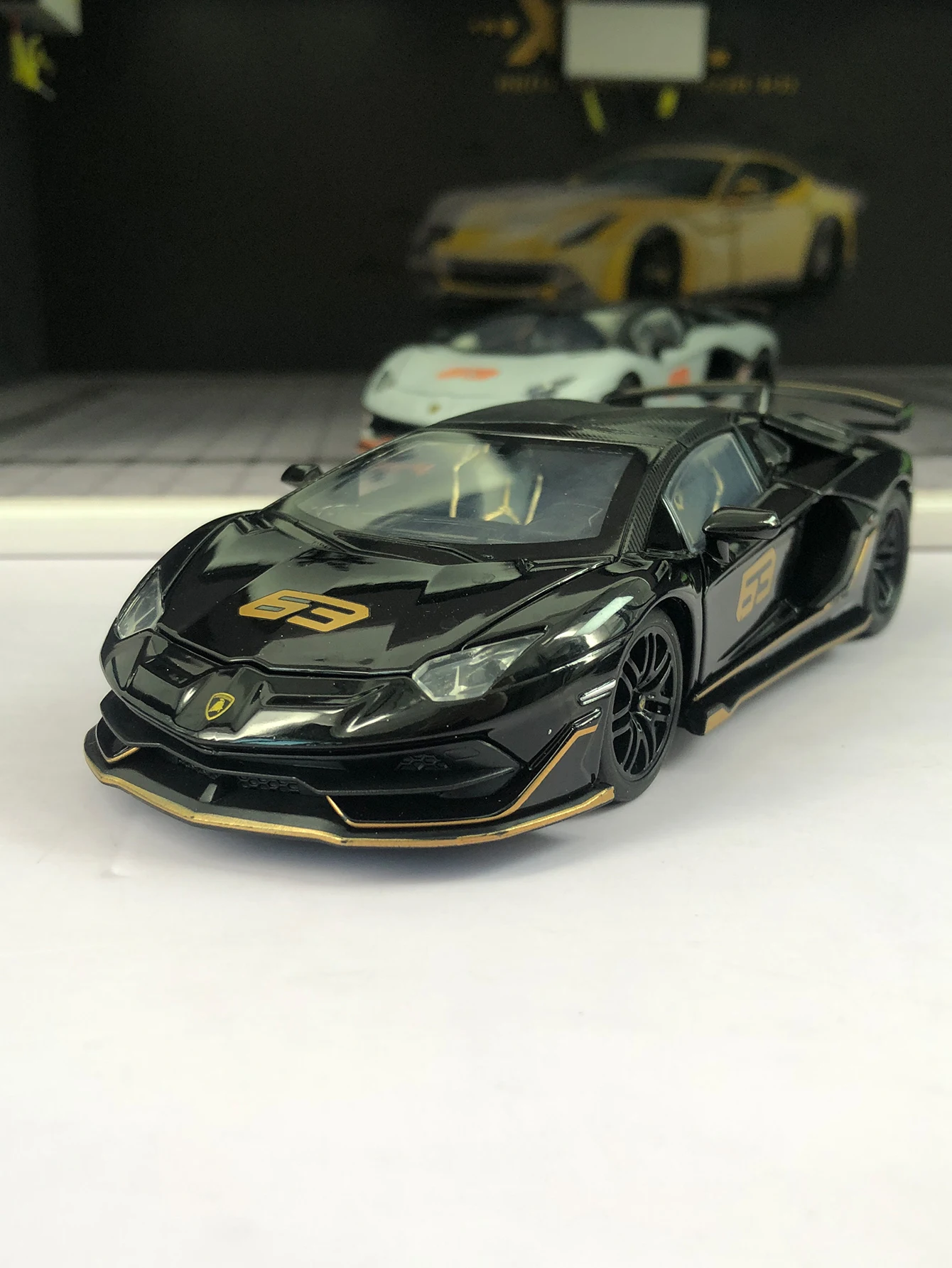 

Heimanba 1:32 simulation zinc alloy Lamborghini Aventador SVJ63 Roadster model car, static ornament, metal collectible gift car