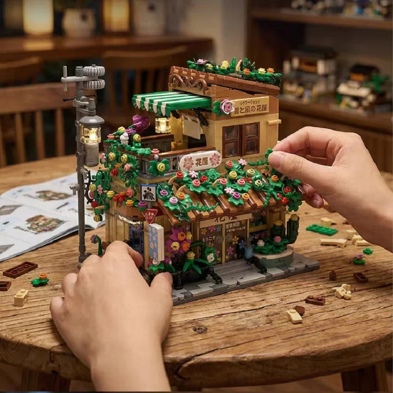 

Японский конструктор-модель «Дом цветочника» с вишневой виллой, архитектурная модель из кирпичиков, украшение для рабочего стола, подарок