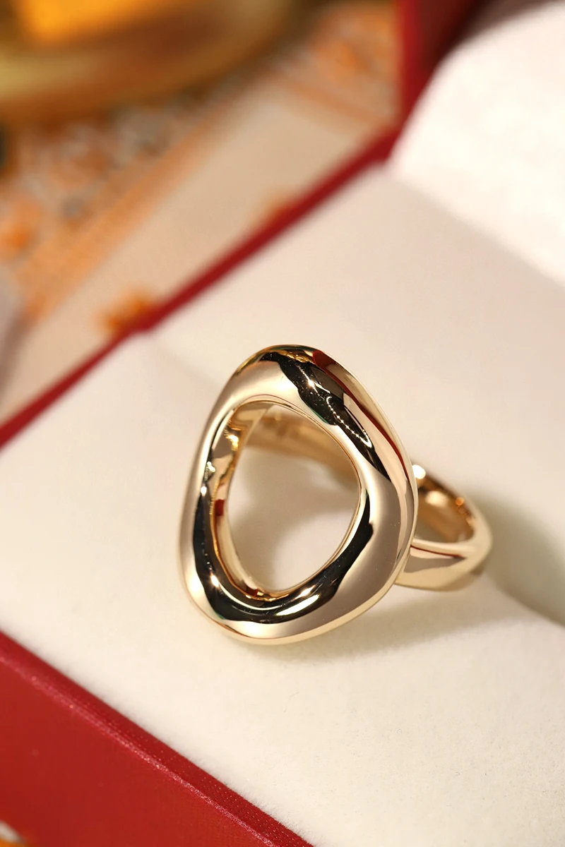 LUOWEND 100% 18K Yellow Gold Rings Fashion INS Style Cute O-Shape Cocktail Ring for Women High Party Jewelry Anniversary Gift