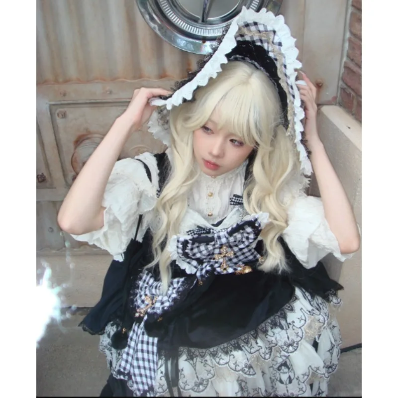 Platinum Blonde Long Wavy Full Wig with Center Part Heat‑Resistant Synthetic Hair Sweet Natural Soft Curls for Daily Wear Party