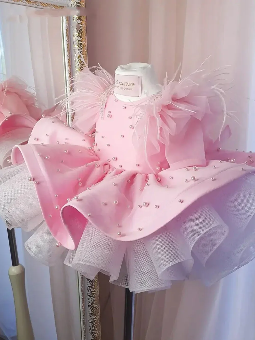 Baby Pink Princess Feather Flower Girl Dress Pearls Puffy Ruffles Jewel Neck Gilrs Pageant Dress Cute Kids First Communion Dress